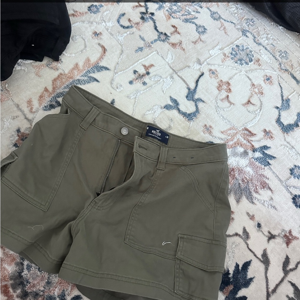 Hollister Khaki Women's Cargo Shorts